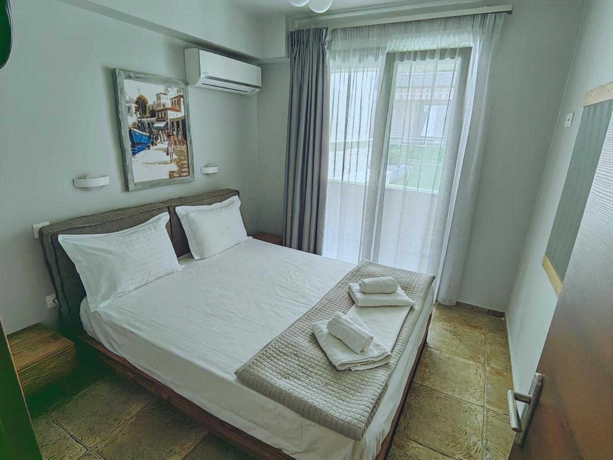Bella Vista Apartments Keramoti Bagian luar foto