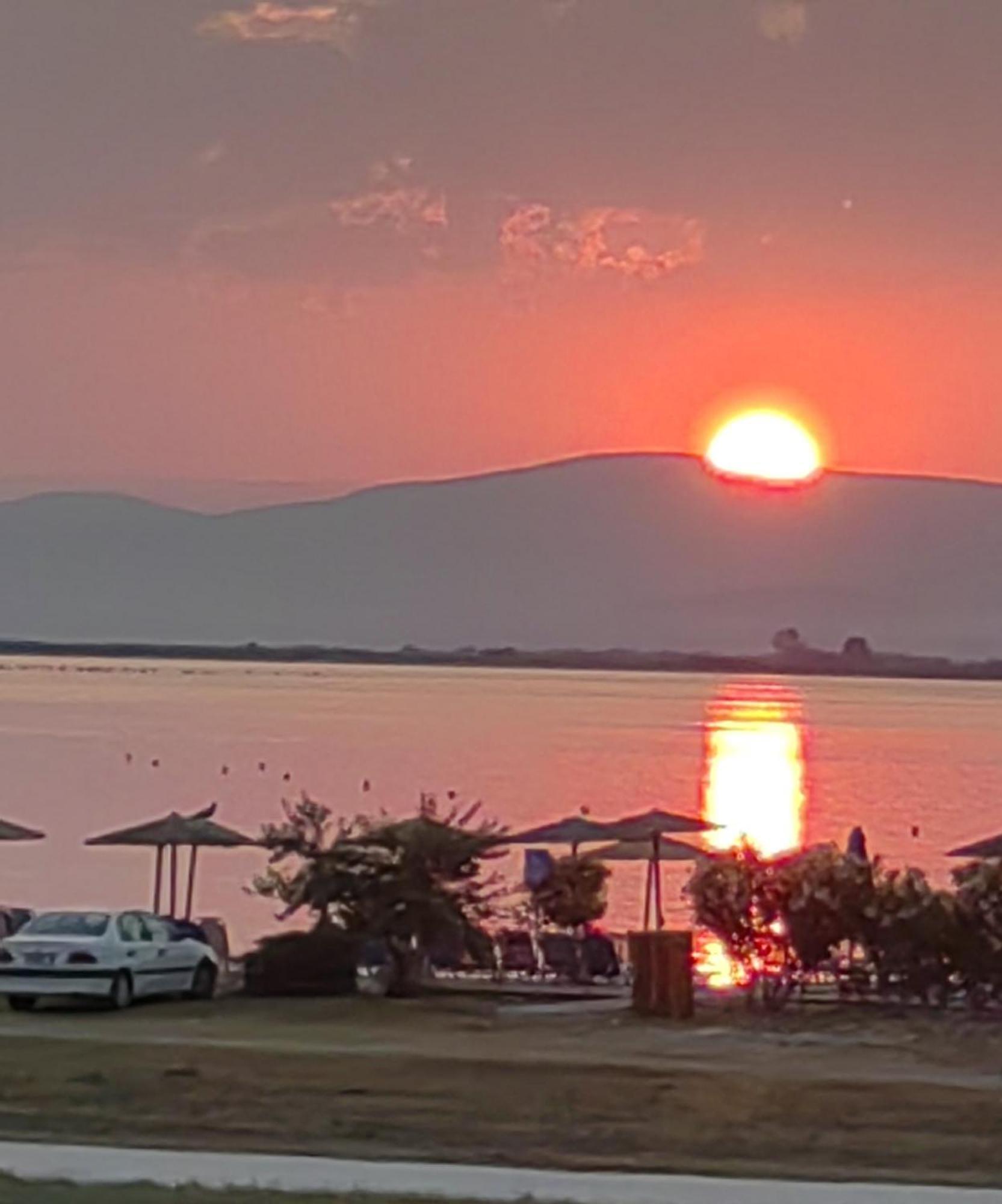 Bella Vista Apartments Keramoti Bagian luar foto